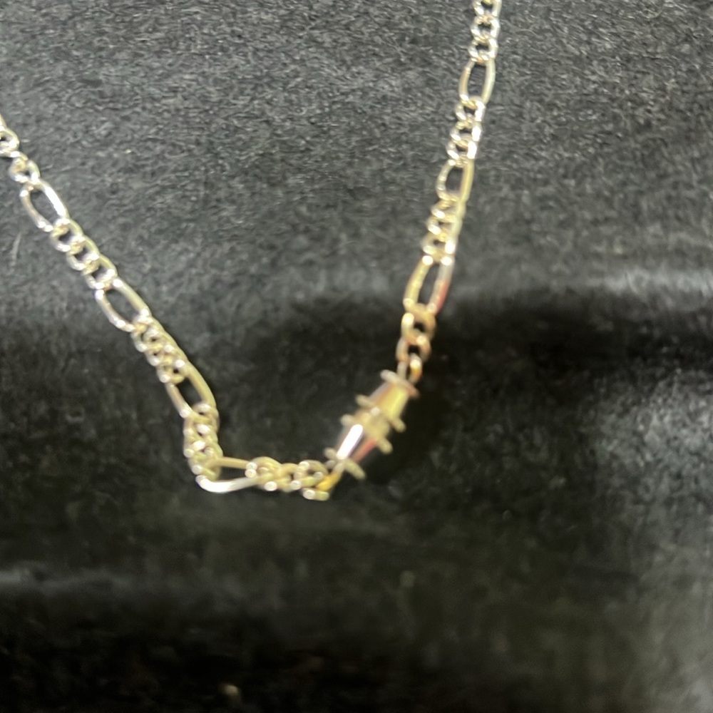 Jewelry - Picture 5 of 7